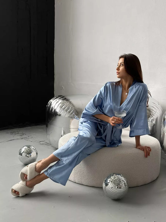 Chic Wrap set in Satin