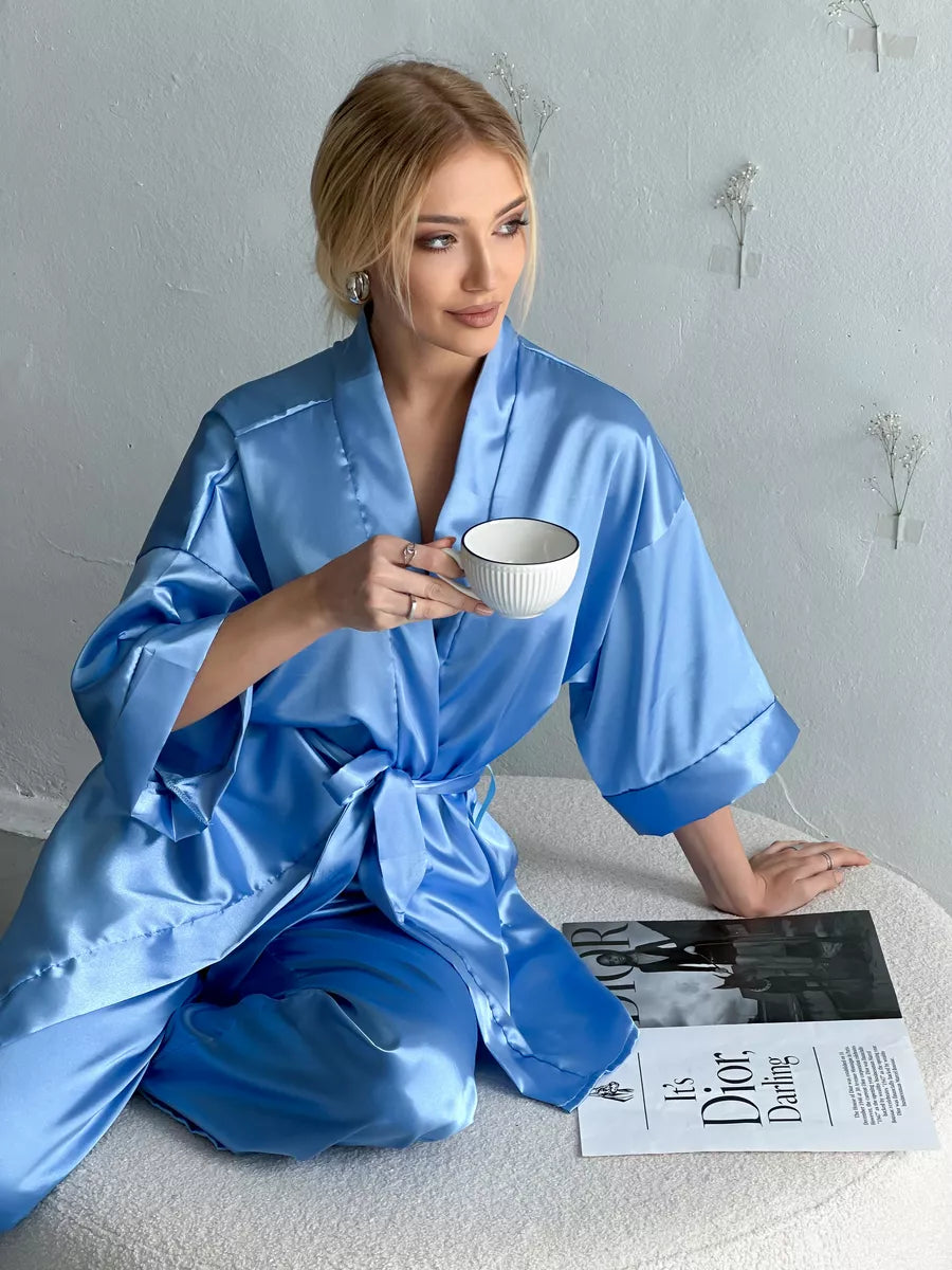 Chic Wrap set in Satin.