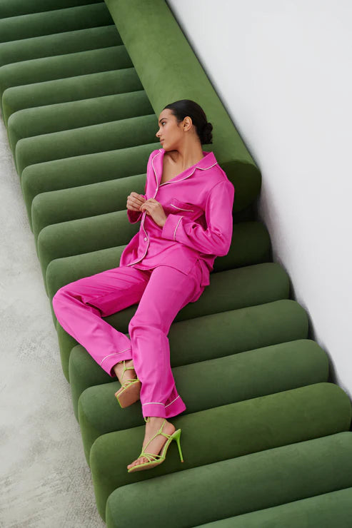 Women Nightsuit Deep Lapel Collar.
