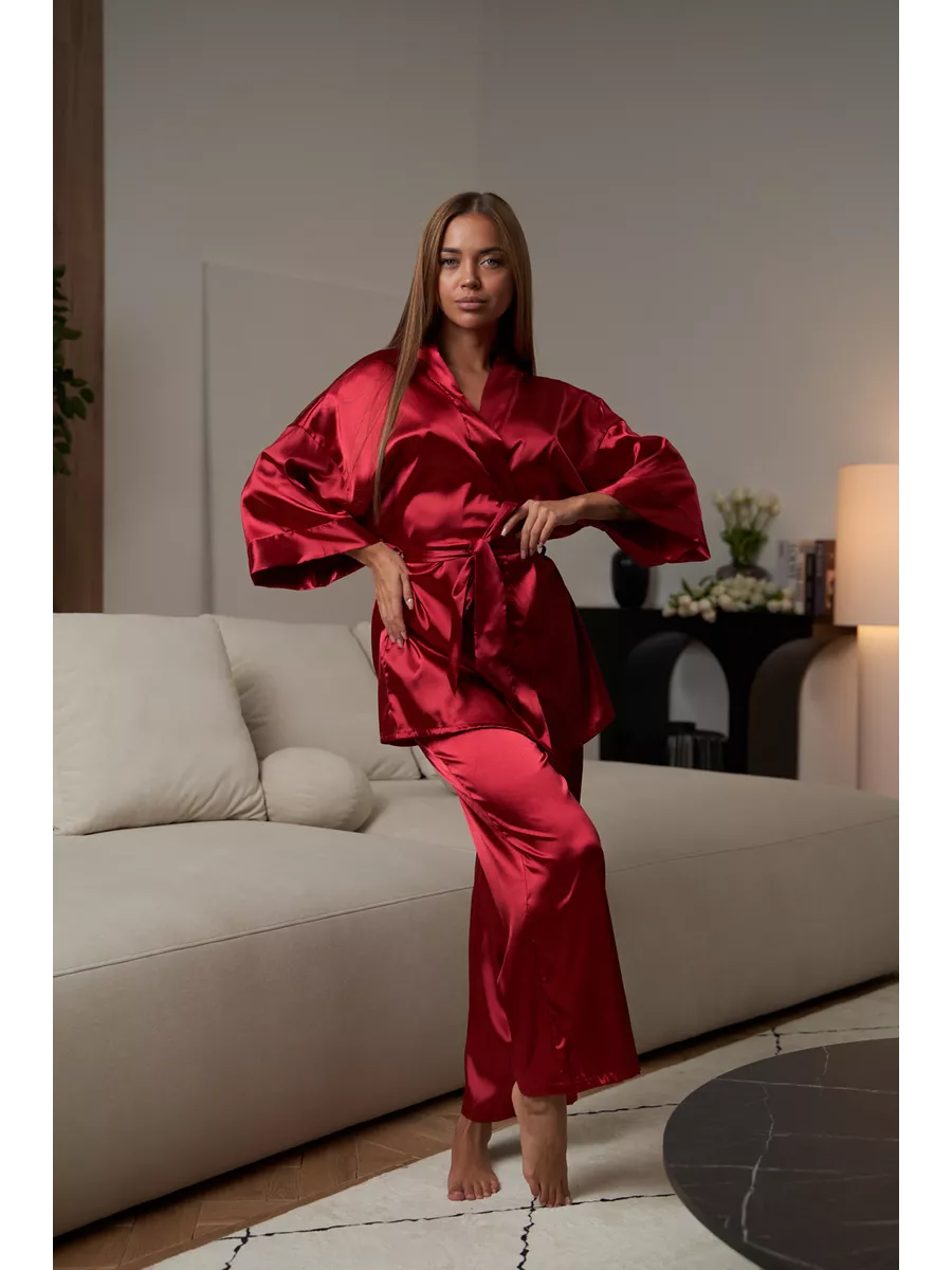 Chic Wrap set in Satin.