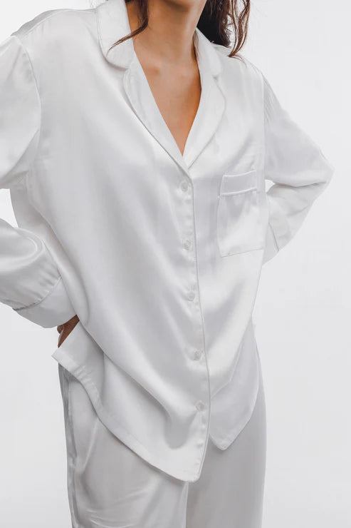 Women Nightsuit Deep Lapel Collar.