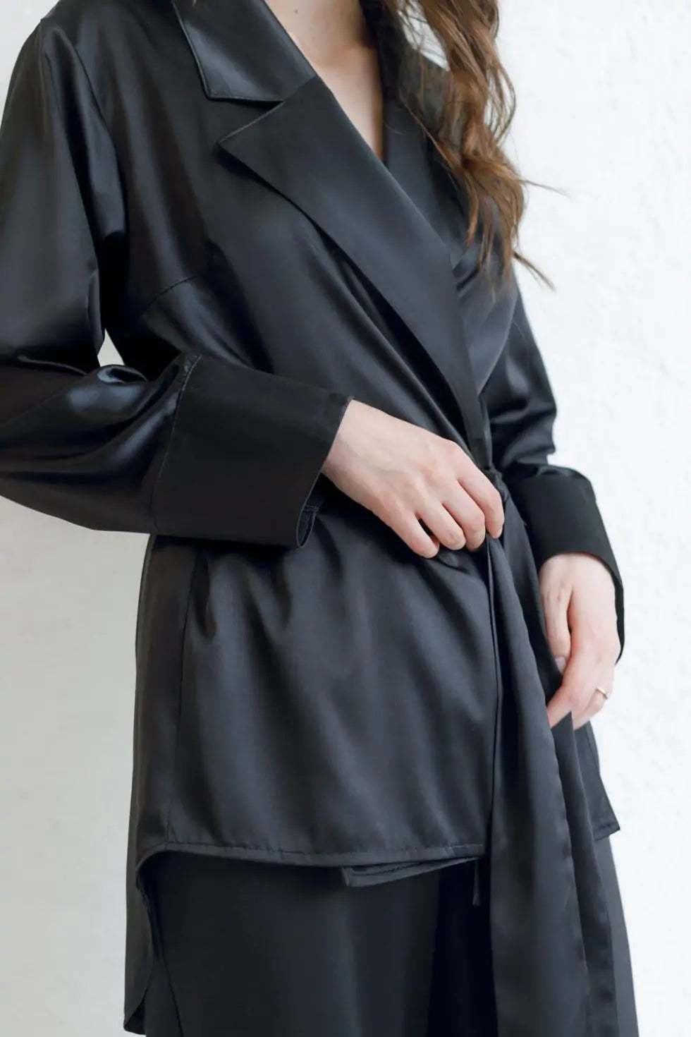 Satin Wrap Set Lapel Collar.