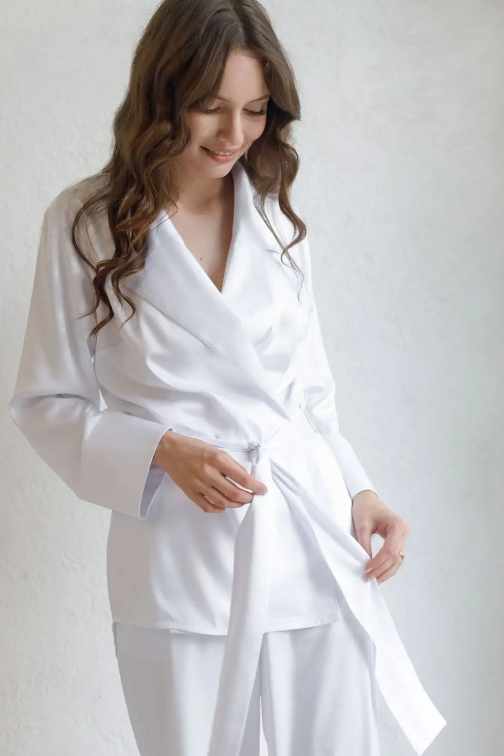 Satin Wrap Set Lapel Collar.
