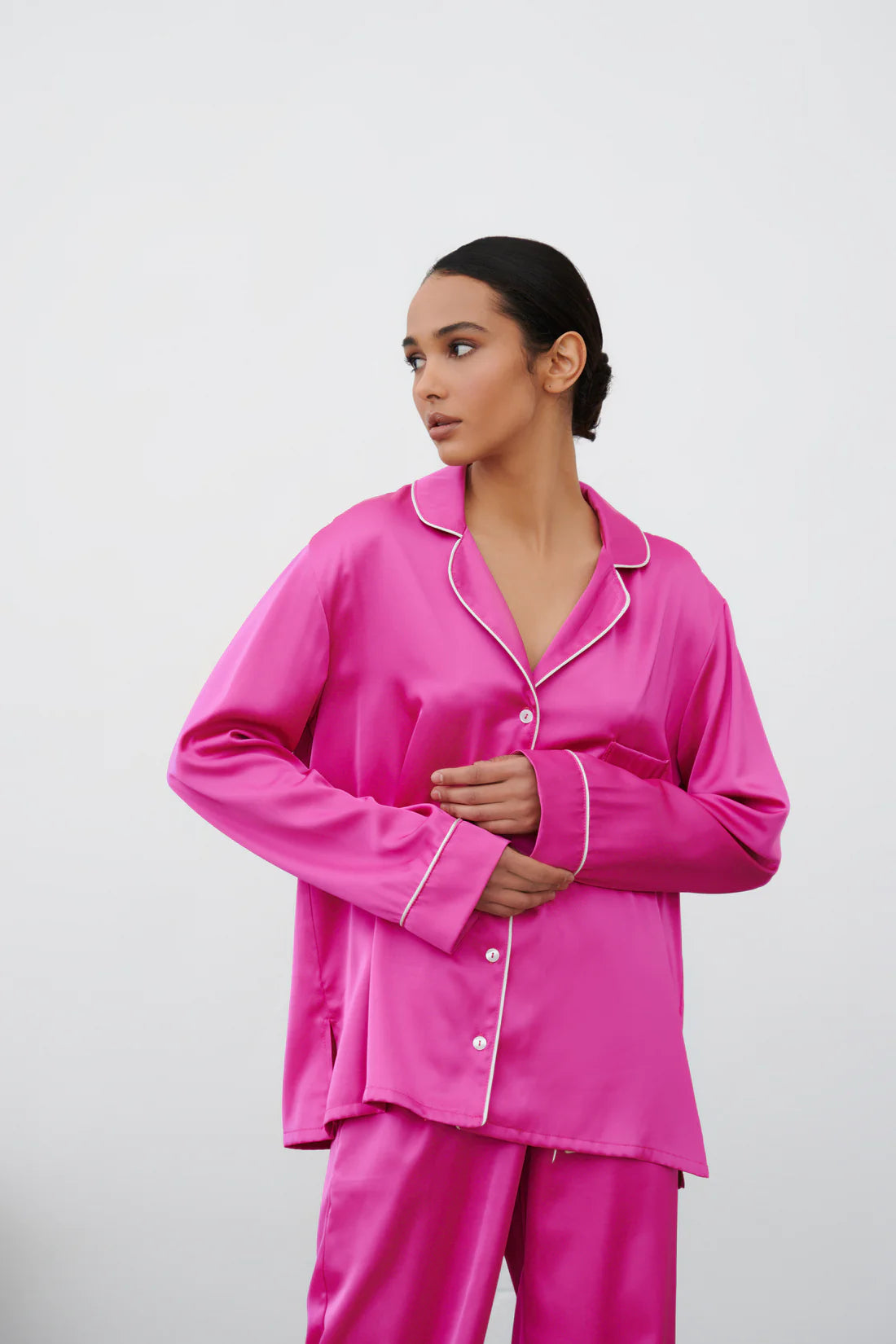 Women Nightsuit Deep Lapel Collar.