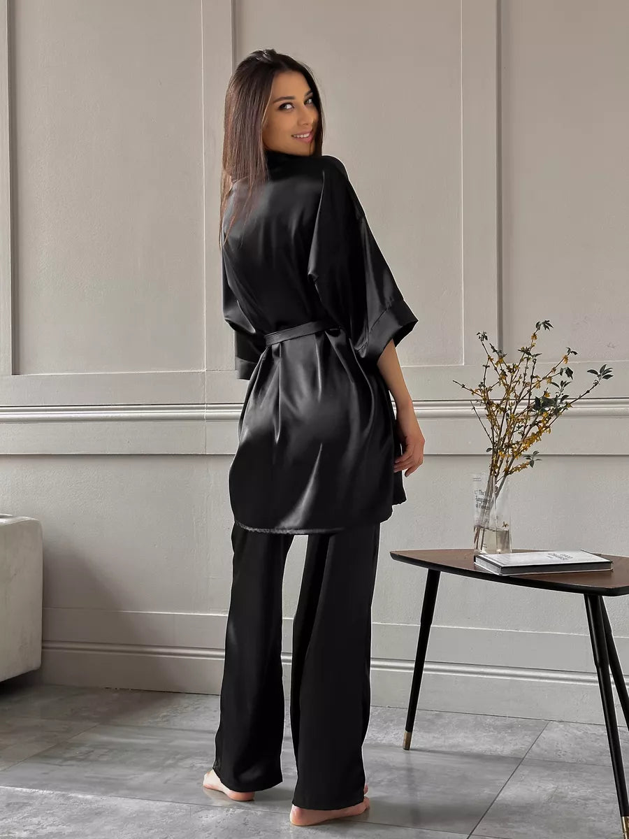 Chic Wrap set in Satin.