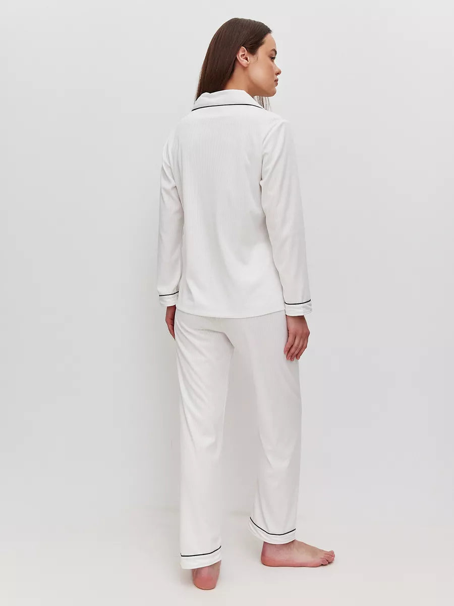 White Loungewear set in 100% Cotton.