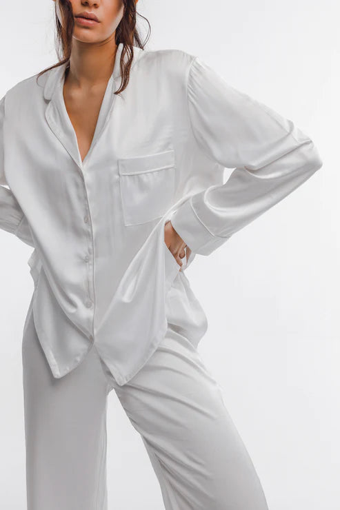 Women Nightsuit Deep Lapel Collar.