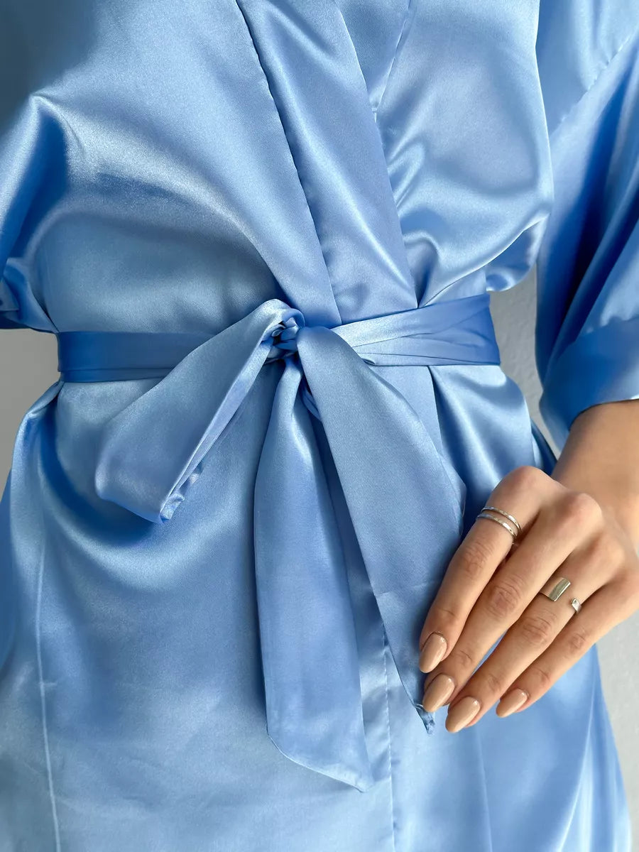 Chic Wrap set in Satin.