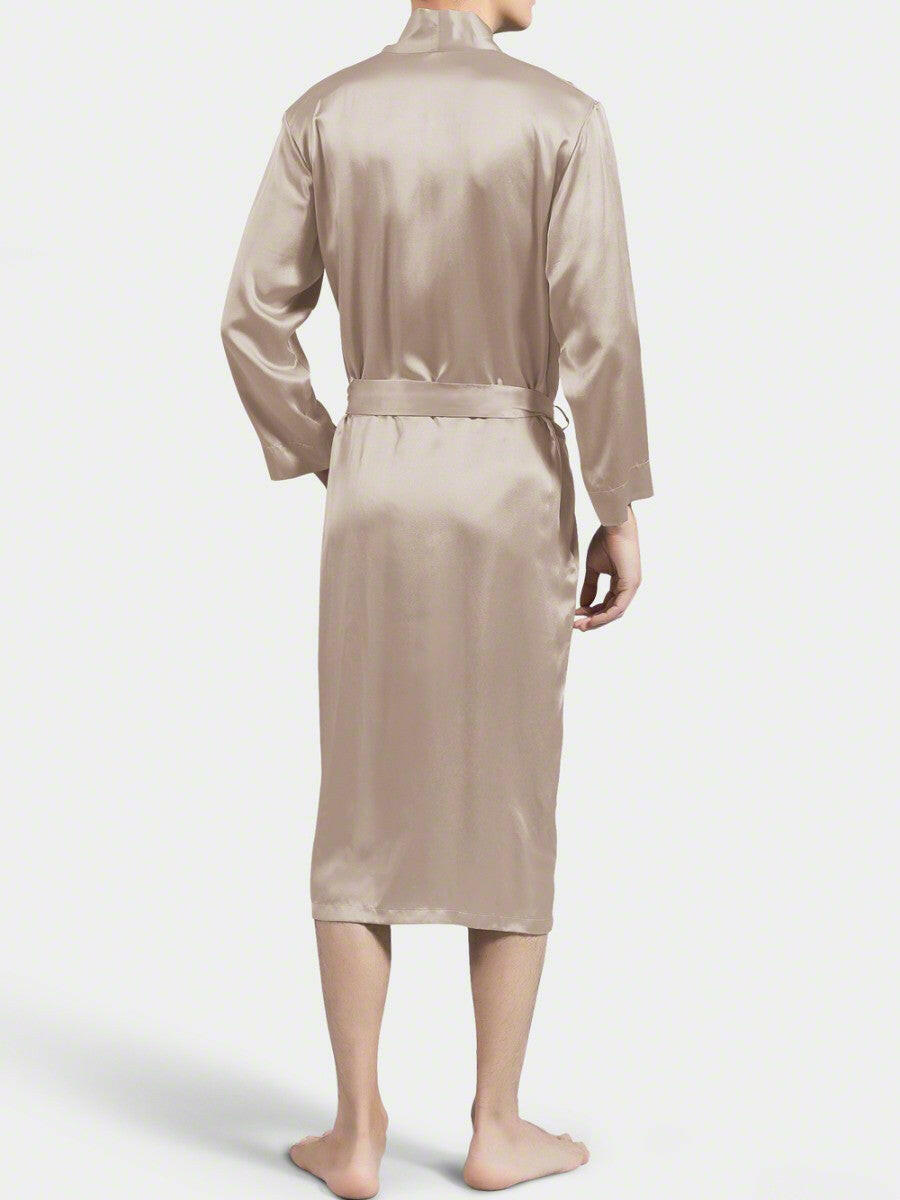 Dressing gown.