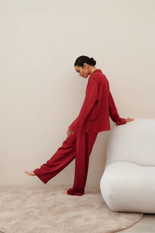 Women Nightsuit Deep Lapel Collar.