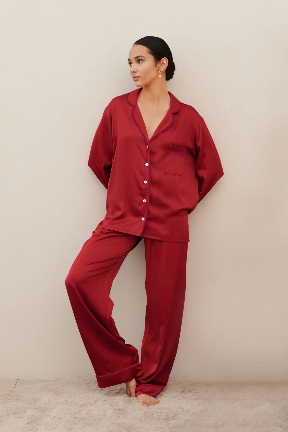 Women Nightsuit Deep Lapel Collar.