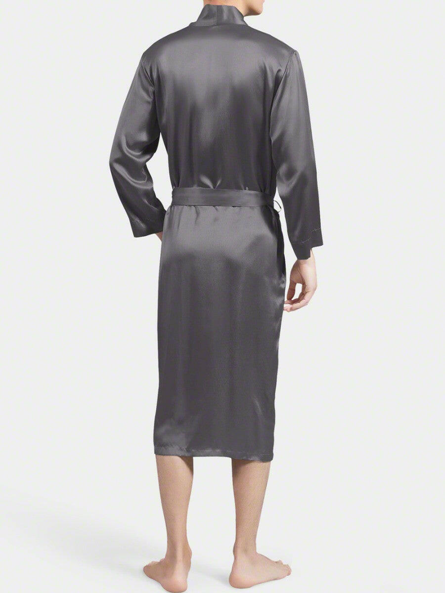 Dressing gown.