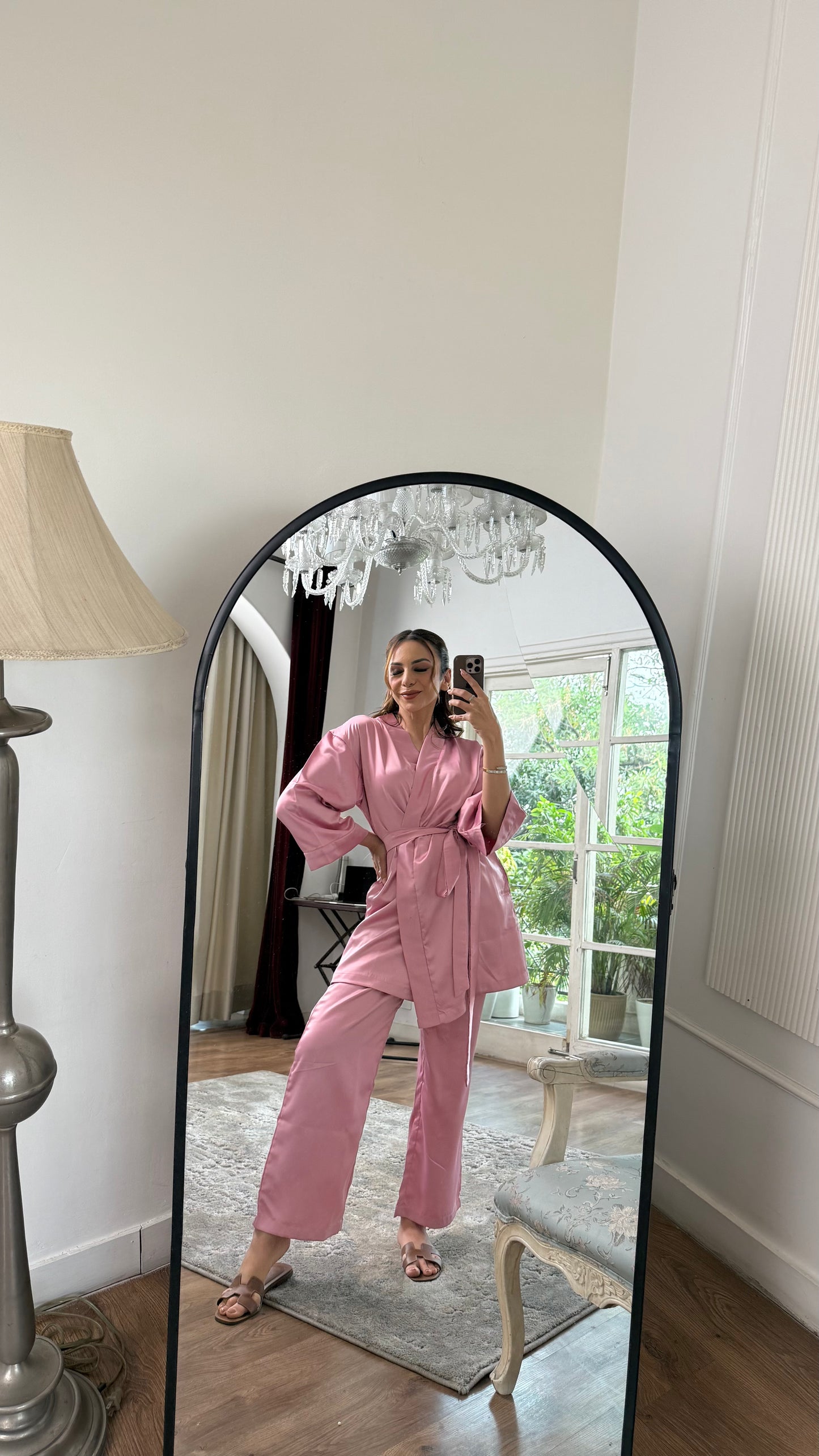 Chic Wrap set in Satin.