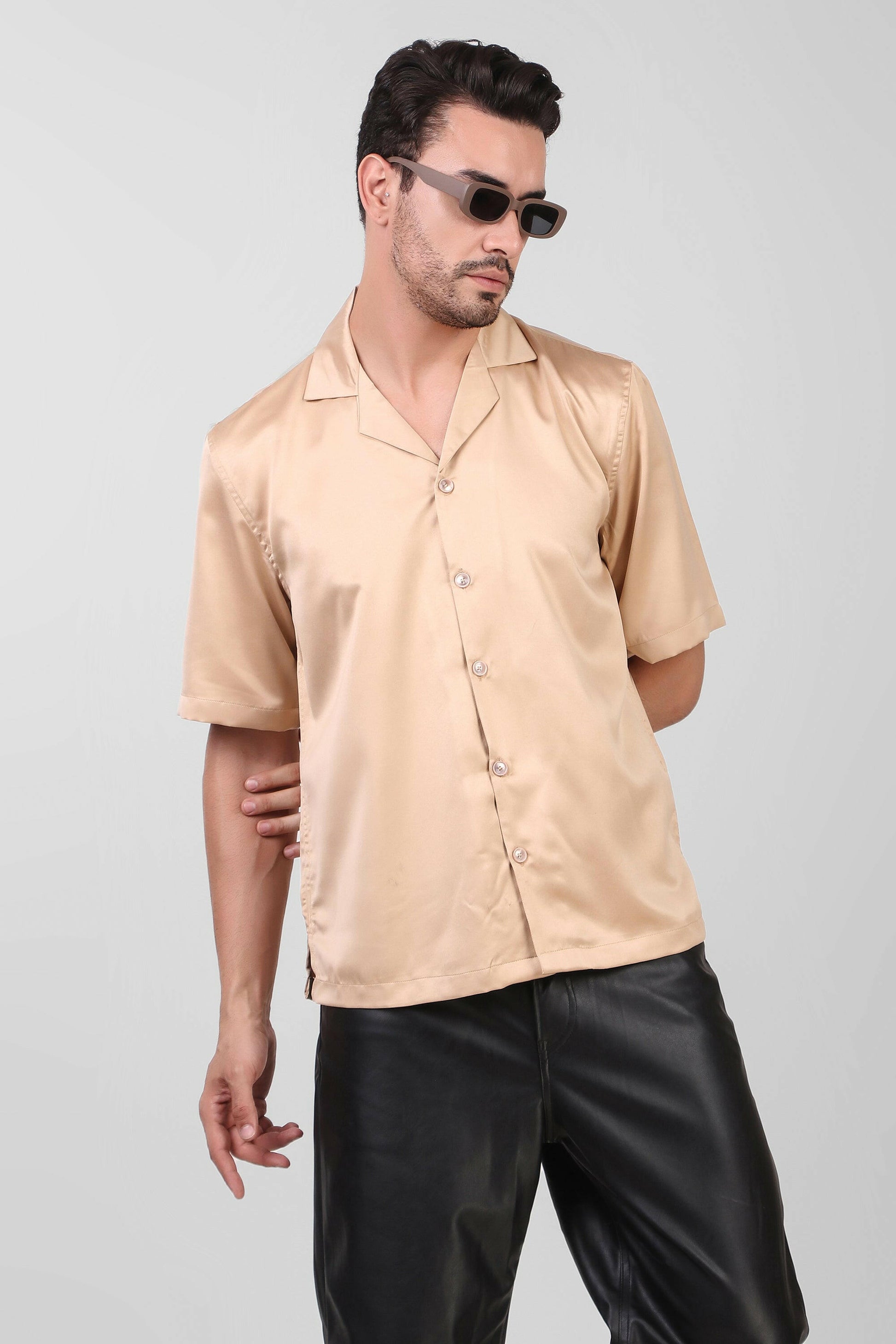 Shirt Boxy fit (Beige).
