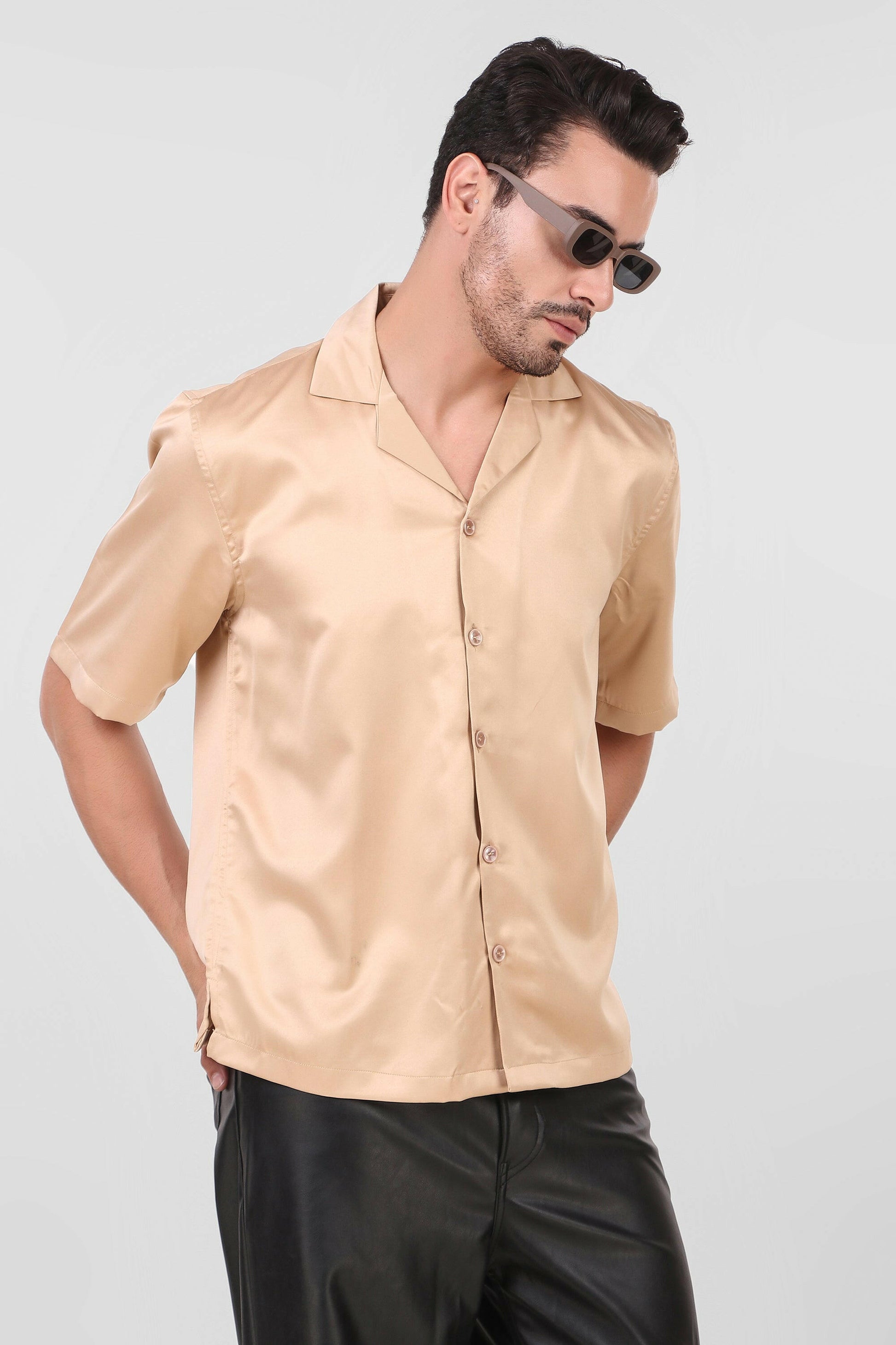 Shirt Boxy fit (Beige).