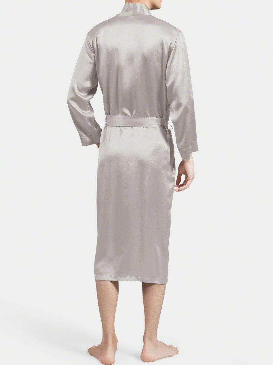 Dressing gown.
