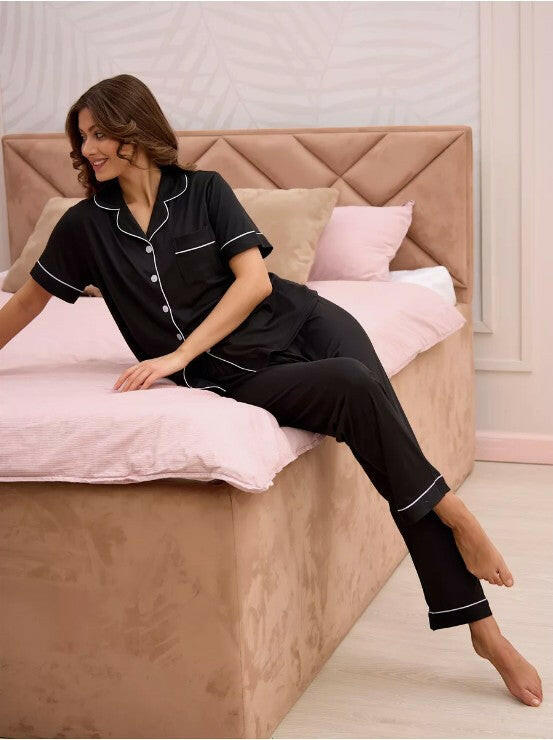 Half Sleeve Pyjama Set In Black Cotton Lycra.