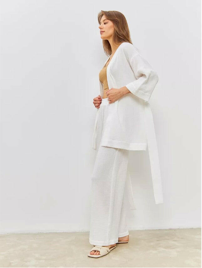 Wrap Set in Cotton Muslin.