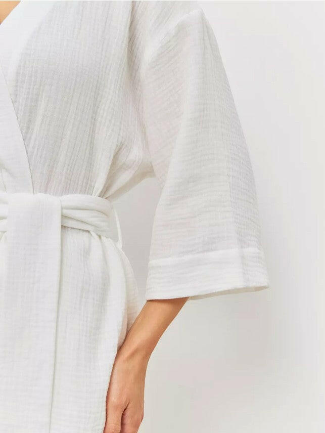 Wrap Set in Cotton Muslin.