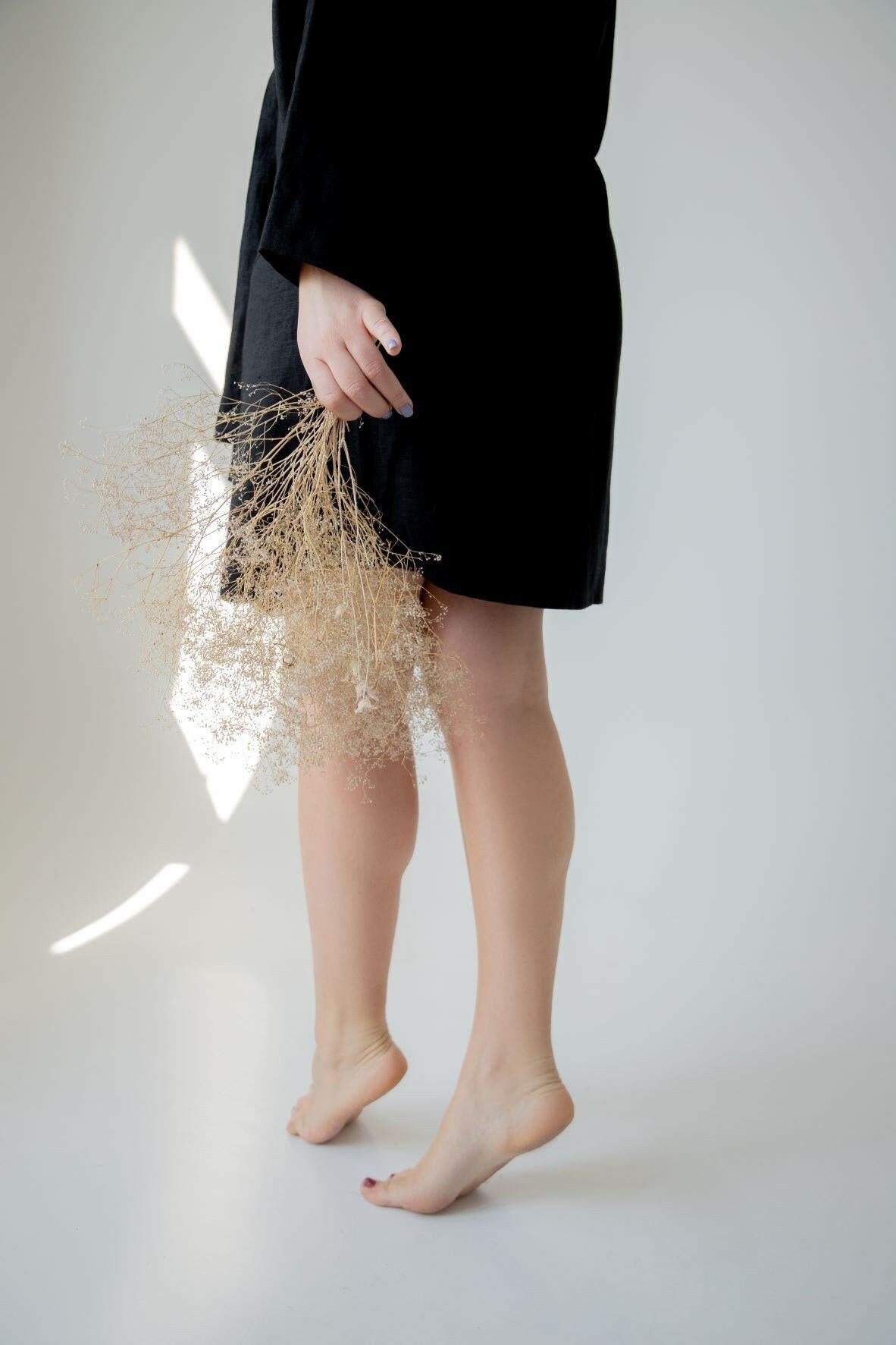 Linen Short Robe in Black.