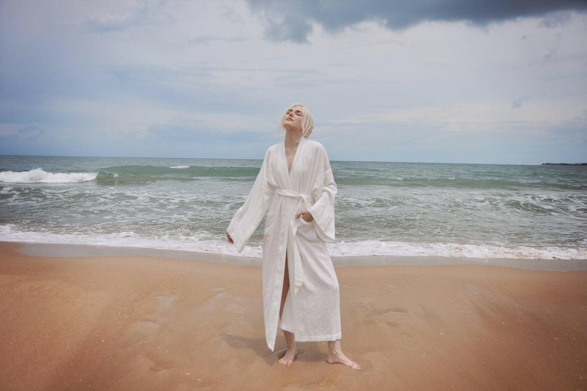 Long Robe in White Linen - Bella Babe by SK